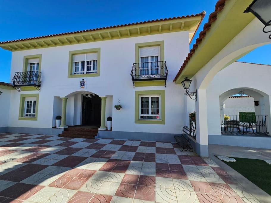 La Casa Del Arbol Villa Fuentiduena de Tajo Luaran gambar