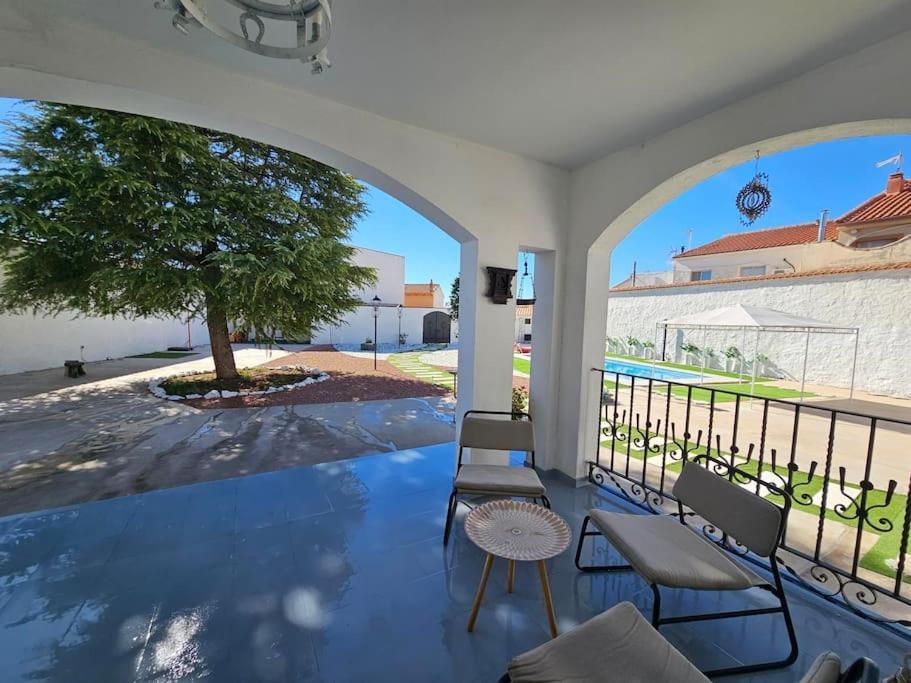 La Casa Del Arbol Villa Fuentiduena de Tajo Luaran gambar